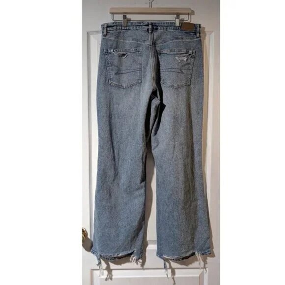 NEW AE | Stretch Curvy Super High-Waisted Baggy Straight Jean - Picture 3 of 12